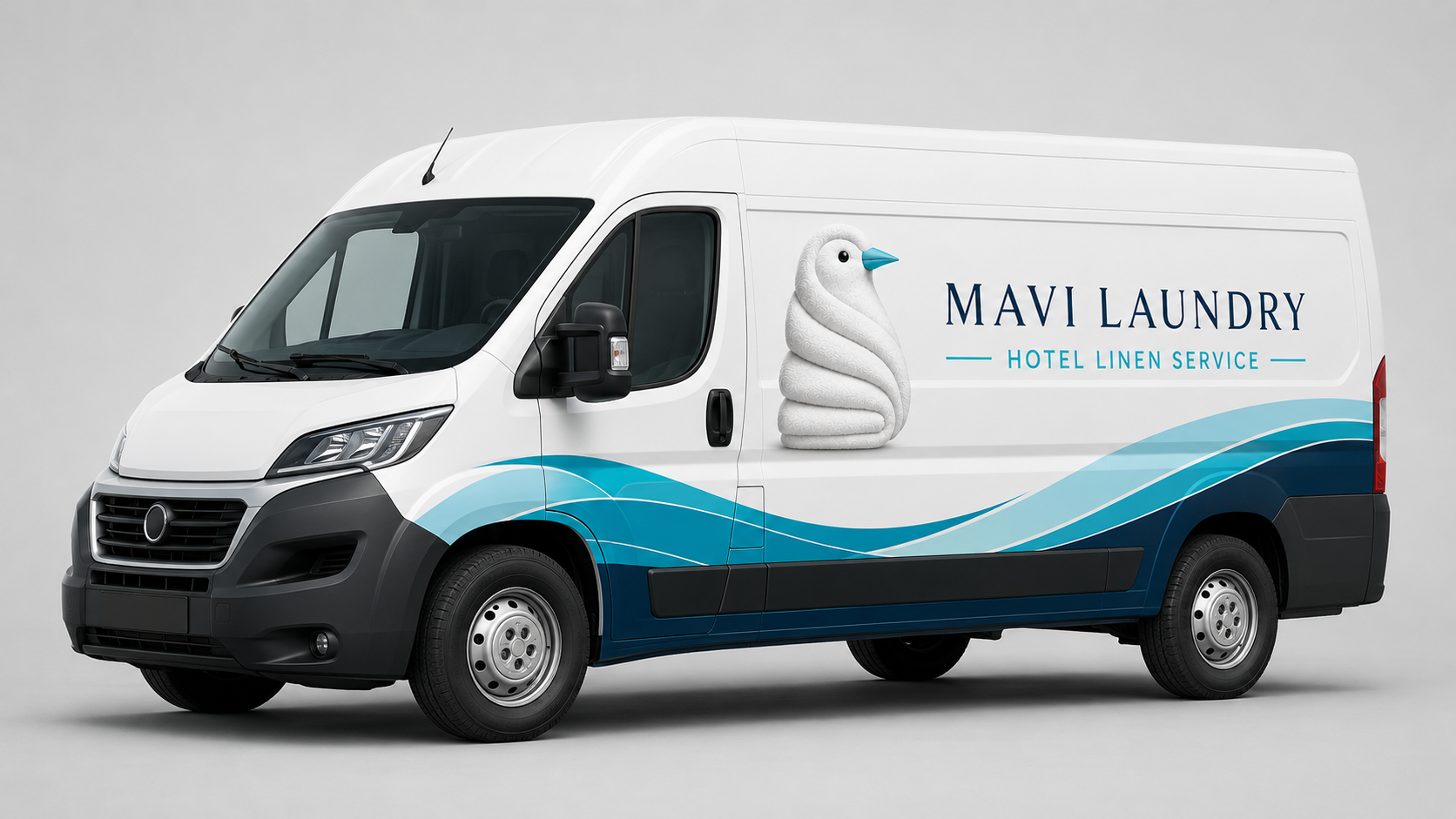 Фирменный автомобиль доставки MAVI LAUNDRY с полной надписью на борту